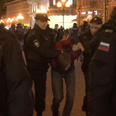 VIDEO: Protests, flights increase in Russia in response to Putin mobilization