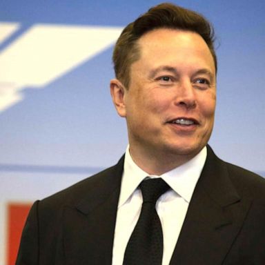 VIDEO: Elon Musk’s Twitter purchase allegedly back on track 