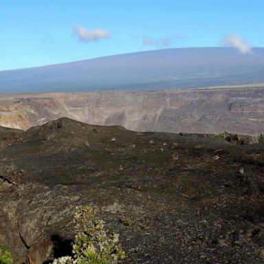 VIDEO: Residents in Hawaii on alert for Mauna Loa volcano eruption