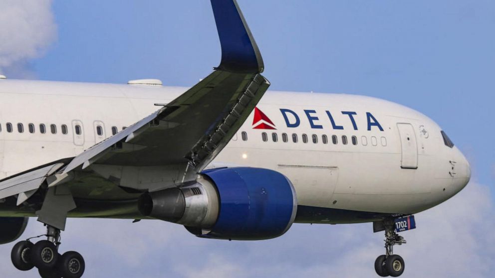 Delta Airlines flight makes emergency landing due to smoke in cabin GMA