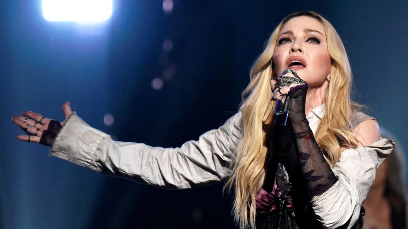 Madonna speaks out for first time since hospitalization - Good Morning ...