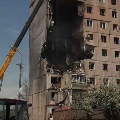 VIDEO: Russian missile strikes Zelenskyy's hometown