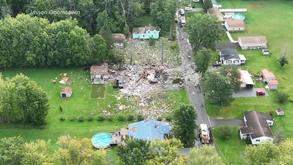 Tennessee Titans player Caleb Farley's father dies in massive home  explosion - ABC News