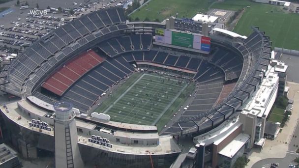 Video Football fan killed after altercation at Patriots-Dolphin game - ABC  News