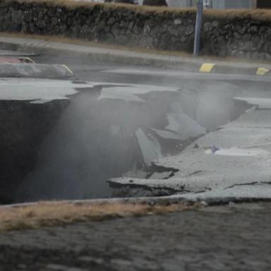 VIDEO: Thousands evacuate as Iceland volcano eruption nears