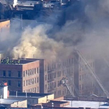 VIDEO: NYC firefighters battle major blaze in Queens