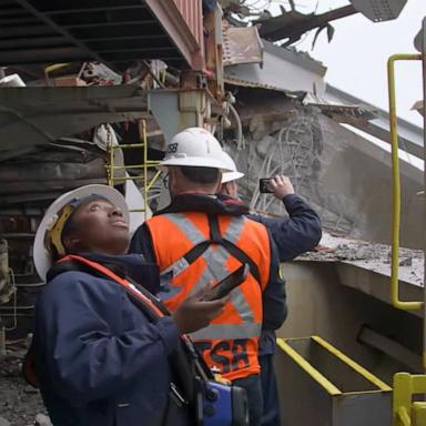 VIDEO: Investigators get closer look at vessel stuck in Baltimore Bay