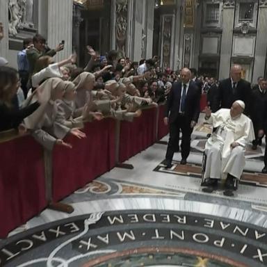 VIDEO: Pope Francis returns to Easter services