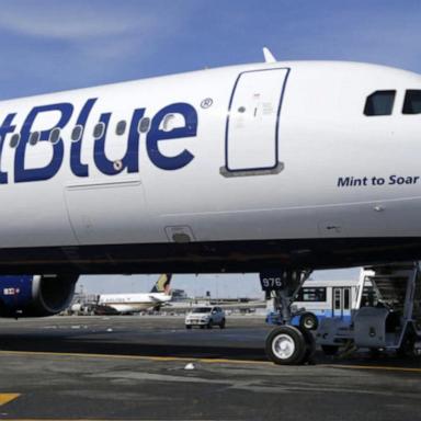 VIDEO: JetBlue to try dynamic pricing for checked luggage during peak travel times