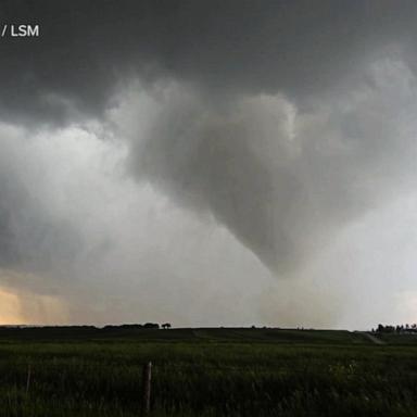 VIDEO: Tornadoes, severe storms possible across Midwest 