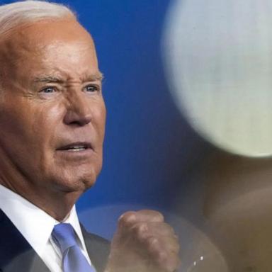 VIDEO: Biden aides huddle amid calls to exit 