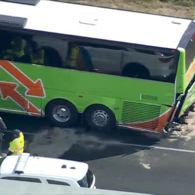 VIDEO: 6 vehicles involved in NJ Turnpike crash 