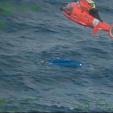 Coast Guard rescues father, 2 sons after boat capsizes in Hawaii 