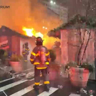 VIDEO: Fire tears through NYC holiday market near Macy's 