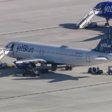 VIDEO: 2 men found dead in landing gear of JetBlue plane at Fort Lauderdale Airport 