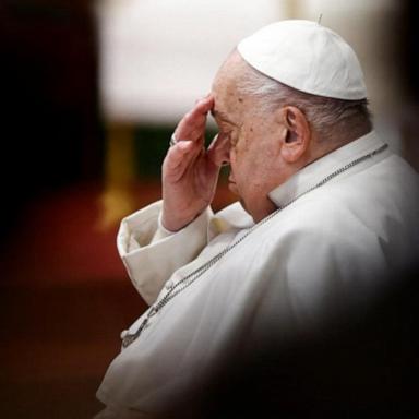 VIDEO: Pope Francis has pneumonia in both lungs, according to the Vatican 