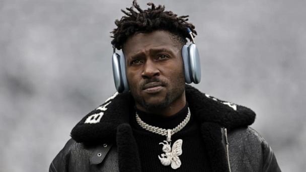 Former NFL star Antonio Brown wanted for attempted murder