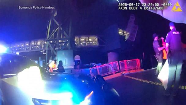 Car plunges into water following police chase in Edmonds, Washington