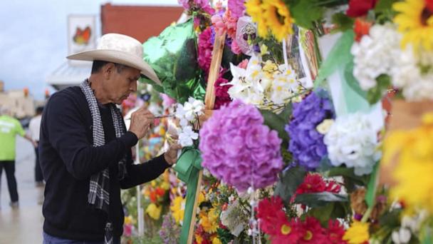 Texas storms with torrential rain trigger new rescues, complicate search efforts