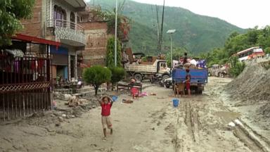 VIDEO: Death toll rises to 797 from Nepal-Tibet flood, officials say, over 3,000 missing