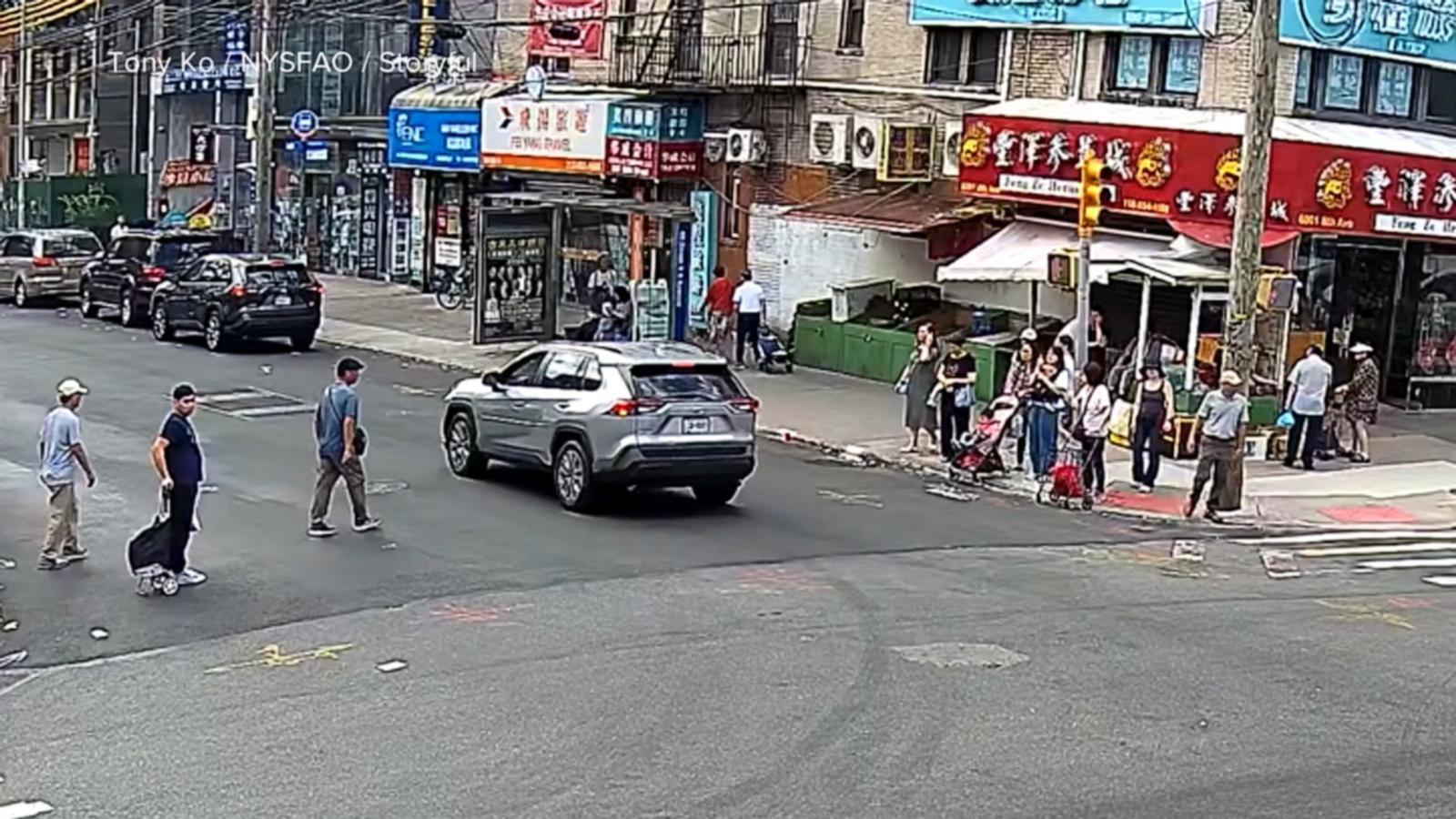 WATCH:  Off-duty NYPD officer rescues driver in Brooklyn
