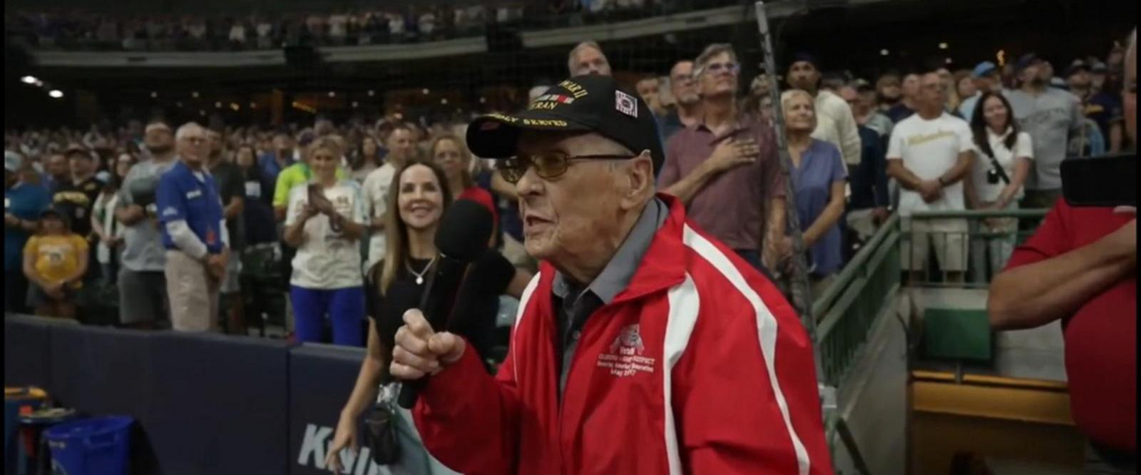 VIDEO: David Muir shares moving moment WWII veteran sings at Milwaukee Brewers game