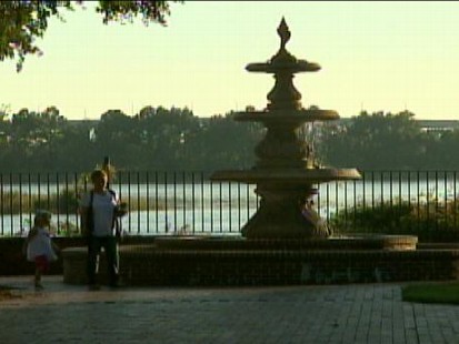 VIDEO: ABCs Sharyn Alfonsi hears how one South Carolina town is adapting.