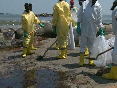 VIDEO:Crunch Time for Oil Spill Cleanup