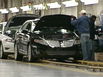 VIDEO: Over a thousand laid-off Detroit auto workers will be back on the assembly line.