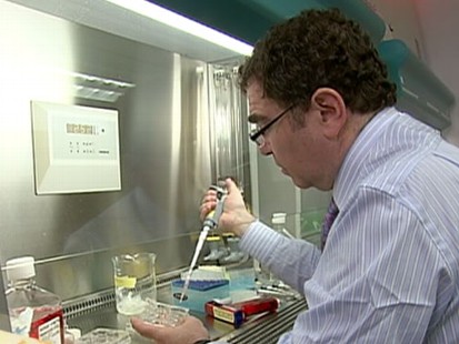 VIDEO: Scientists work on cancer treatments based on individual patients gene makeup.