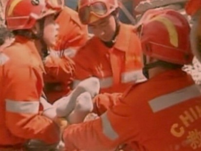 VIDEO: Clarissa Ward is on the long, dangerous drive to the earthquake zone.