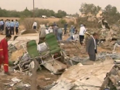 VIDEO: Plane crashed as it approached the runway, killing all but one passenger.