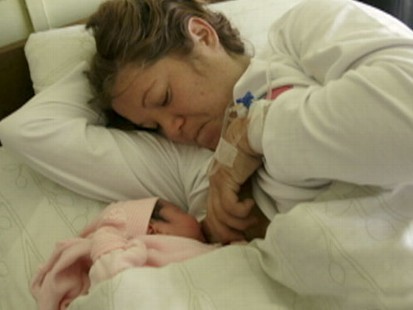 VIDEO: One of the trapped Chilean miners wives gives birth to a baby girl.