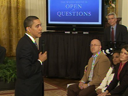 VIDEO: Obamas Monitor-Side Chats