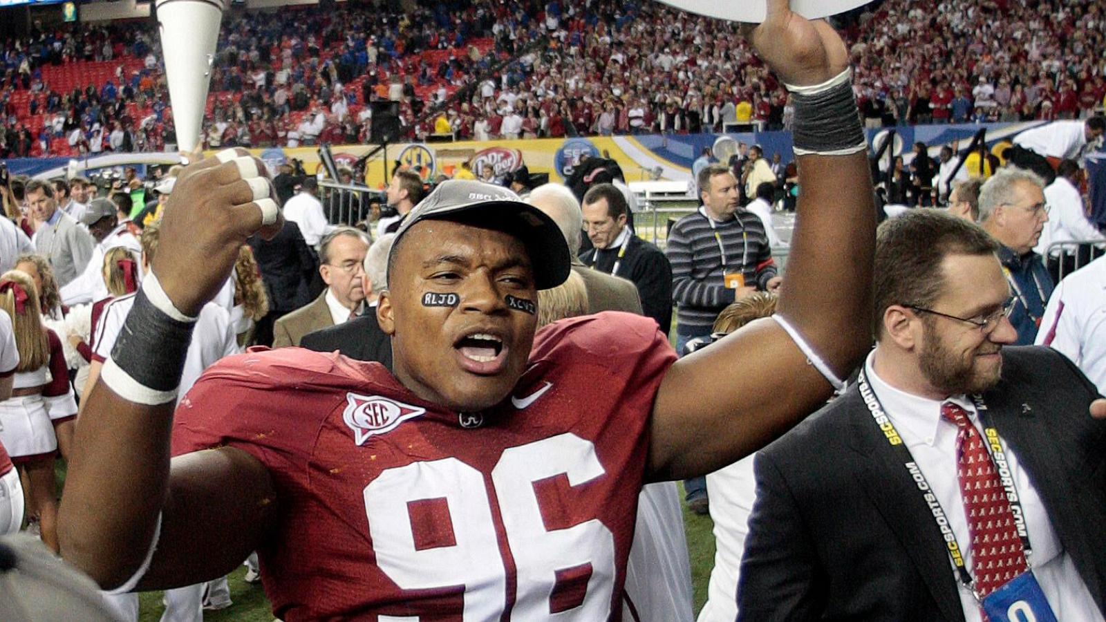 Prosecutors say makeup, wigs helped former Alabama tackle impersonate NFL players in $20M fraud