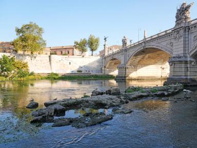 Nero’s Bridge emerges from Tiber River as Rome faces water crisis