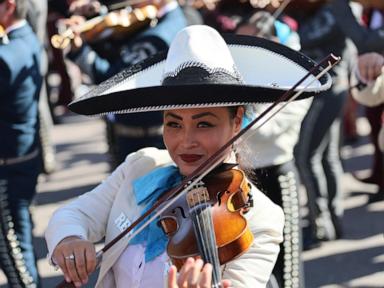 More than 1,000 mariachis belt out classics like 'Cielito Lindo' in a Mexico City plaza