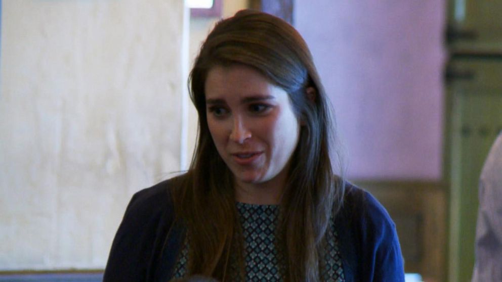 VIDEO: What Would You Do: Woman asks strangers to pose as her boss