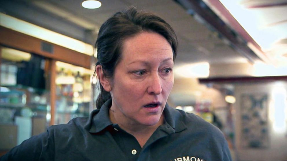 VIDEO: What Would You Do: Waitress berates Hispanic couple for speaking Spanish