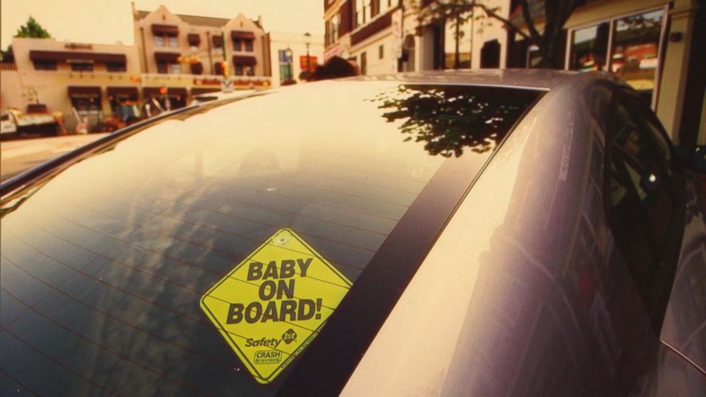 VIDEO: What Would You Do: Parents leave a baby in a hot car while they run an errand