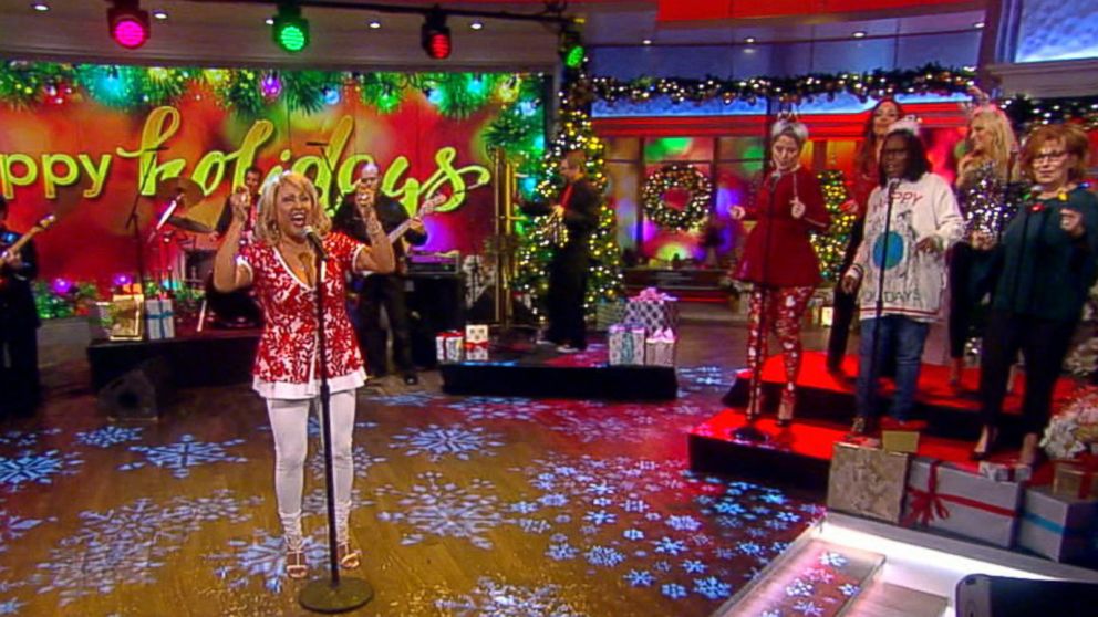 Darlene Love All Alone On Christmas Live