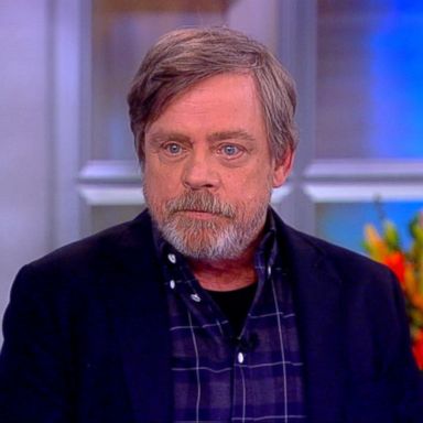 VIDEO:'Star Wars' icon Mark Hamill says Carrie Fisher is always 'looking over me'