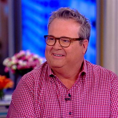 VIDEO: Eric Stonestreet reveals who he texts late at night about brisket