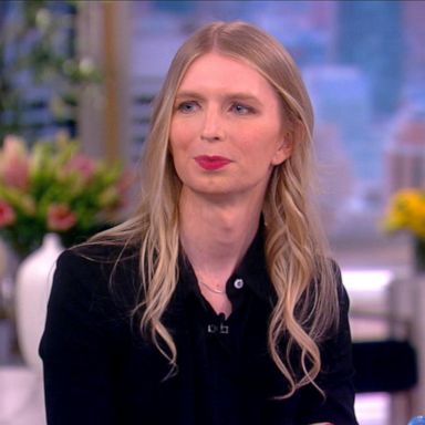 VIDEO: Chelsea Manning says government, corporations cannot maintain secrecy in 21st century