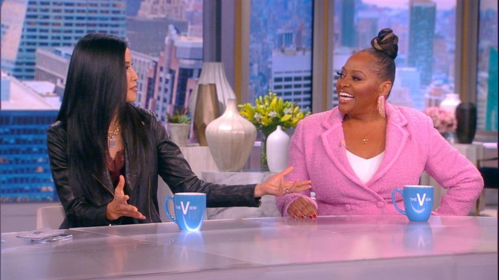 Video Sherri Shepherd and Lisa Ling reflect on Barbara Walters - ABC News