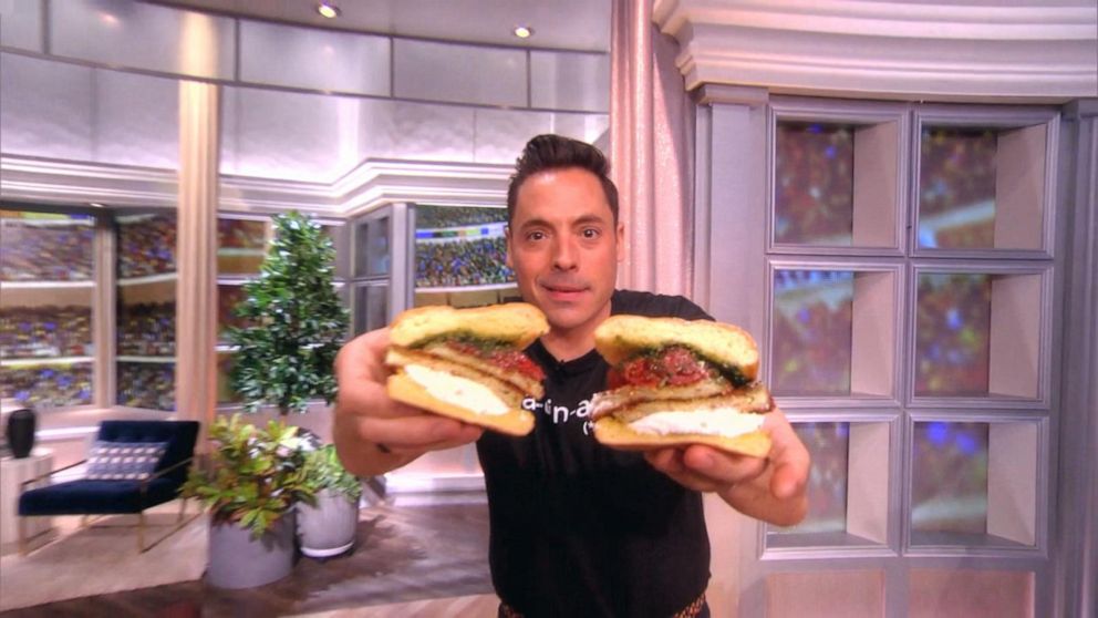 Video Sandwich King Jeff Mauro Serves Up Game Day Sandwiches Abc News