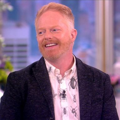 VIDEO: Jesse Tyler Ferguson sits down with celebrity friends on new podcast, 'Dinner’s on Me'